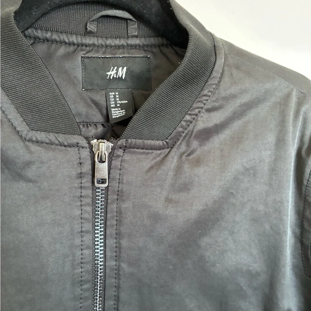 H&M Black Padded Bomber Jacket - Unisex